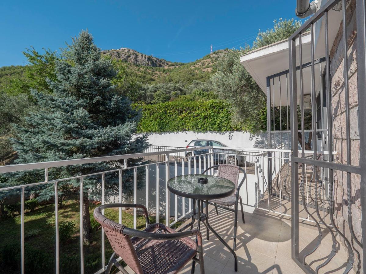 Apartment Tomy Garden House Budva