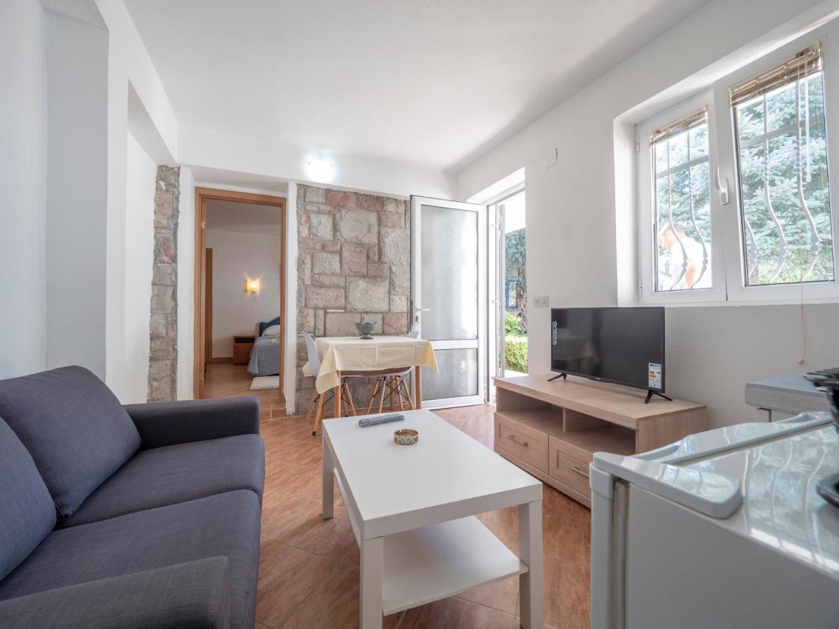 Tomy Garden House Apartment Budva