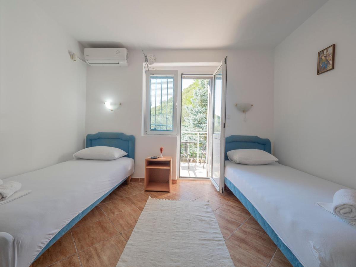 Apartment Tomy Garden House Budva