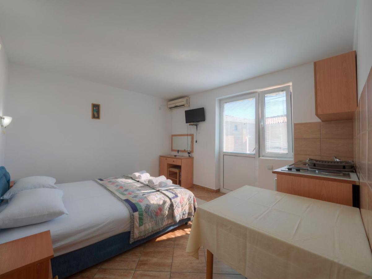 Apartment Tomy Garden House Budva